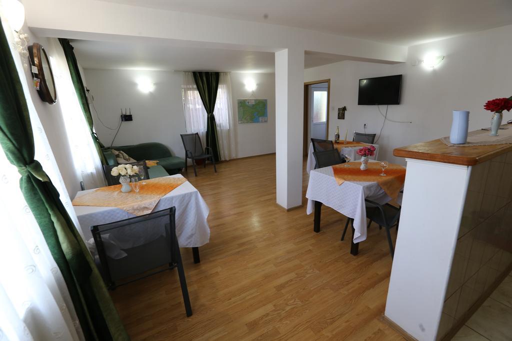 Casa Iustina Sulina Hotel Buitenkant foto